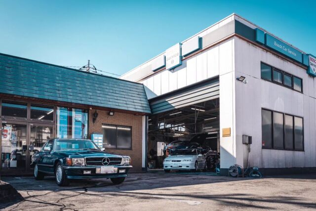㈱霧が丘ガレージ
🔧Instagram開設のお知らせ🔧 

日頃の整備や、おすすめの商品
弊社でしかできないスペシャルメニューなど紹介していこうと思います。 

会社概要 

トラブルのある車は修理・整備を行いコンディションを整え、コンディションの良いと思われる車はさらにワンランク上のコンディションを目指し、そしてベストコンディションの車はその性能をいつまで維持することが出来るか、そのお手伝いをさせて頂く為に霧が丘ガレージは存在します。
「そこを何とか」「本当はもっと調子がいいのではないか？」「こんなもの？」そう言ったご意見・ご質問にも出来る限り対処させて頂きます。
お客様のお車がトラブルなく快適にカーライフを過ごせるよう責任を持って対応致します。 お気軽にご来店下さい。
また、当社はボッシュ(株)の代理店(BCS･BAS特約店･BES)として、ボッシュ製品の製品サポート(販売、修理等)やBCS･BAS契約店への技術サポートも行っております。 

✓BCS : ボッシュカーサービス
✓BAS : ボッシュオートショップ
✓BES : ボッシュエレクトロニックサービス 

------------------------------------------------------------
#BOSCH #Boschcarservice #BCS
#kirigaokagarage #霧が丘ガレージ
#自動車整備 #修理 #車検
#MercedesBenz #BMW #VW #Audi #MINI #OPEL
#PORSCHE #SMART #FIAT #ABARTH #ALFAROMEO #Renault #PEUGEOT #CITROEN #JAGUAR #VOLVO #FORD